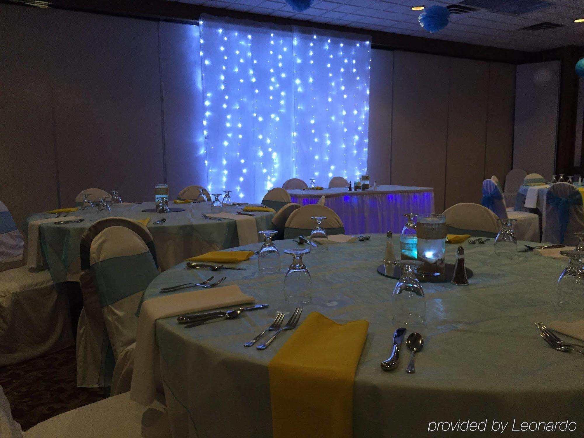 Holiday Lodge Hotel And Conference Center Fayetteville Extérieur photo