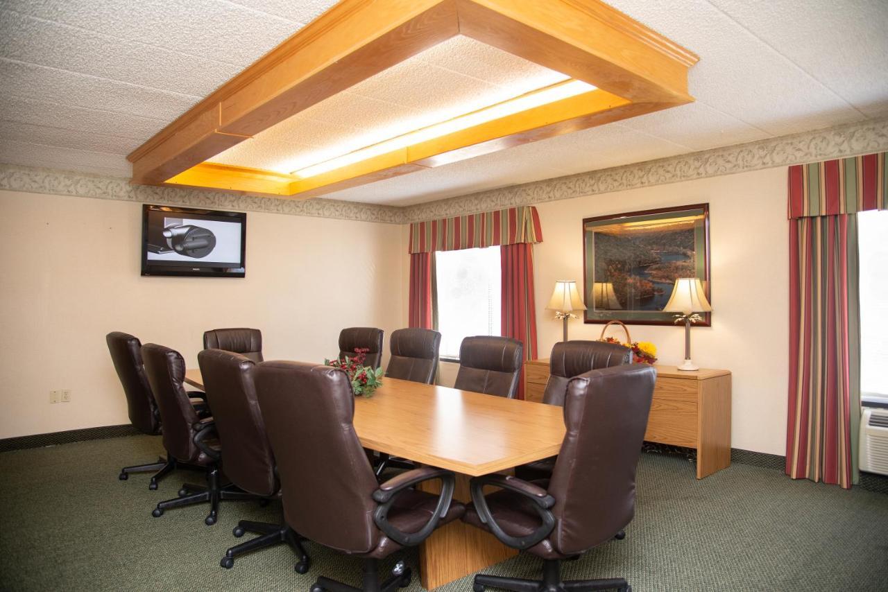 Holiday Lodge Hotel And Conference Center Fayetteville Extérieur photo